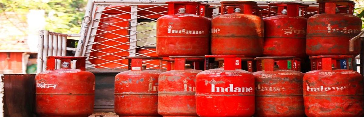 ऋषिकेश में गैस सिलेंडर संकट: 3 दिनों से कमर्शियल LPG सप्लाई बंद, घरेलू गैस बुकिंग पर नया 25 दिन का नियम लागू