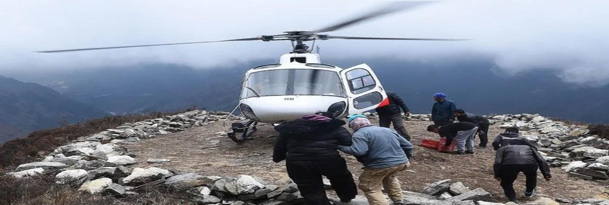 माउंट एवरेस्ट पर बड़ा बीमा घोटाला: पर्यटकों को बीमार बनाकर हेलीकॉप्टर रेस्क्यू के नाम पर करोड़ों की ठगी