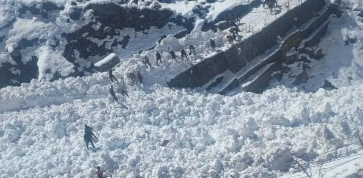 केदारनाथ में ग्लेशियर टूटा, लिनचोली के पास बड़ा हादसा, पैदल मार्ग बंद