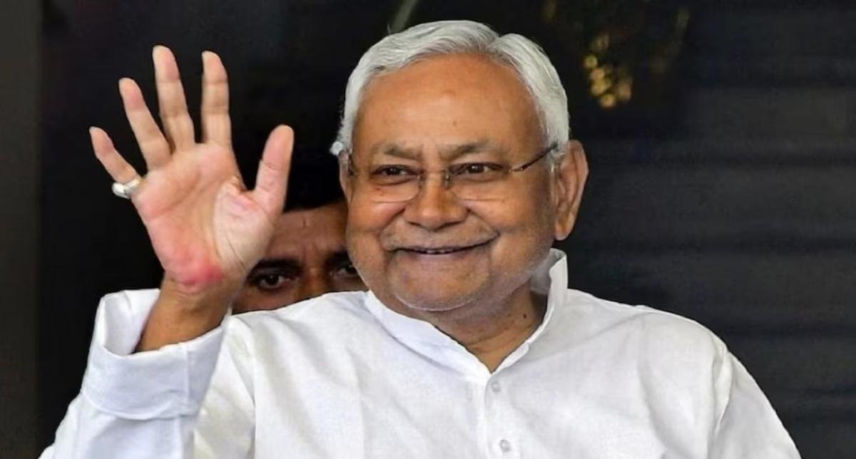 नीतीश कुमार ने मुख्यमंत्री पद से दिया इस्तीफा, 20 साल के कार्यकाल के बाद कही बड़ी बात