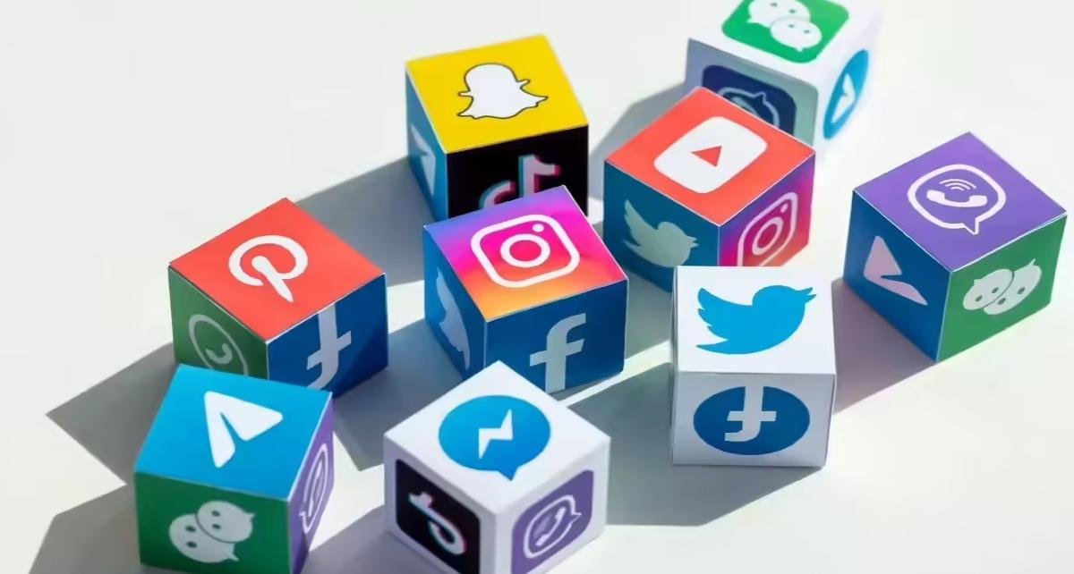 2026 में इन ऐप्स के बिना स्मार्टफोन अधूरा है