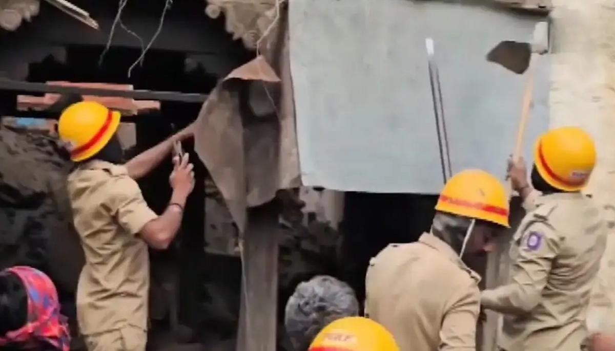 कर्नाटक में भारी बारिश का कहर: विजयपुरा में मकान की छत गिरने से एक ही परिवार के 4 लोगों की मौत
