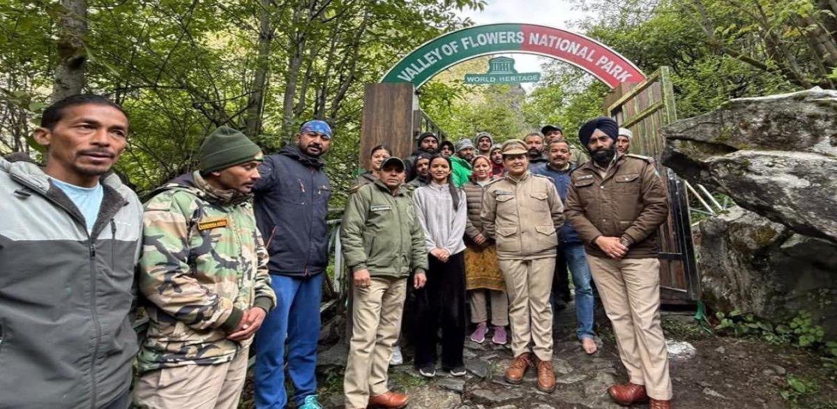 फूलों की घाटी पर्यटकों के लिए खुली: पहले दिन 108 पर्यटक पहुंचे, अक्टूबर तक कर सकेंगे दीदार
