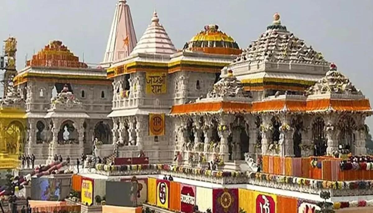 राम मंदिर चंदा चोरी विवाद के बीच अयोध्या पहुंचे RSS के वरिष्ठ पदाधिकारी, संतों से मुलाकातों ने बढ़ाई चर्चाएं