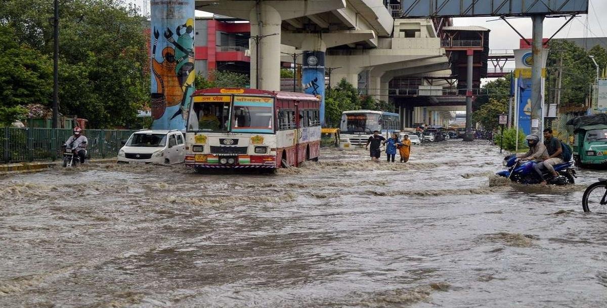 भारी बारिश के कारण 9 जुलाई को गाजियाबाद के सभी स्कूल बंद, डीएम ने जारी किए आदेश