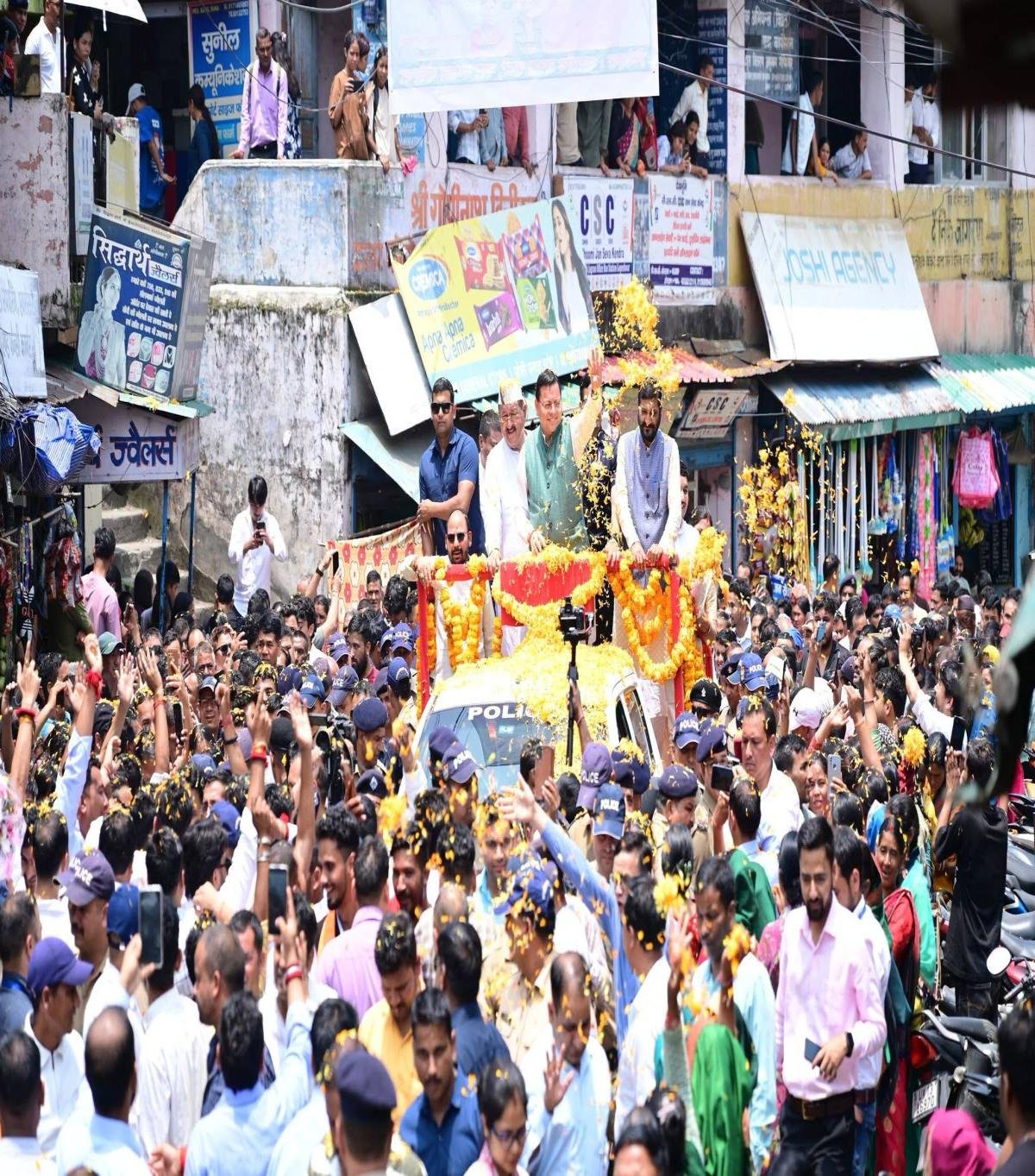 चमोली : गोपेश्वर में सीएम धामी का भव्य रोड शो, बॉर्डर डिस्ट्रिक्ट को मिली करोड़ों की सौगात
