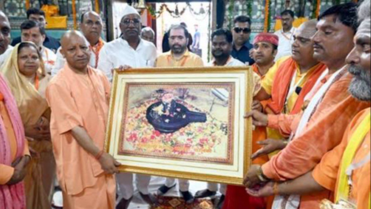 सीएम योगी की करोड़ों की सौगात : काशी जैसा भव्य बनेगा बाराबंकी का लोधेश्वर महादेव मंदिर