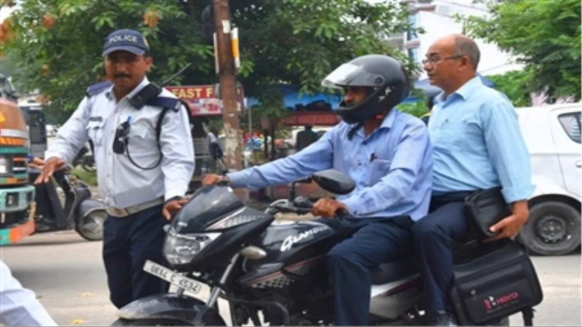 उत्तराखंड में सड़क सुरक्षा पर कड़ा फैसला : बाइक-स्कूटी लाइसेंस नियमों में बदलाव के साथ अब डबल हेलमेट पर सख्ती