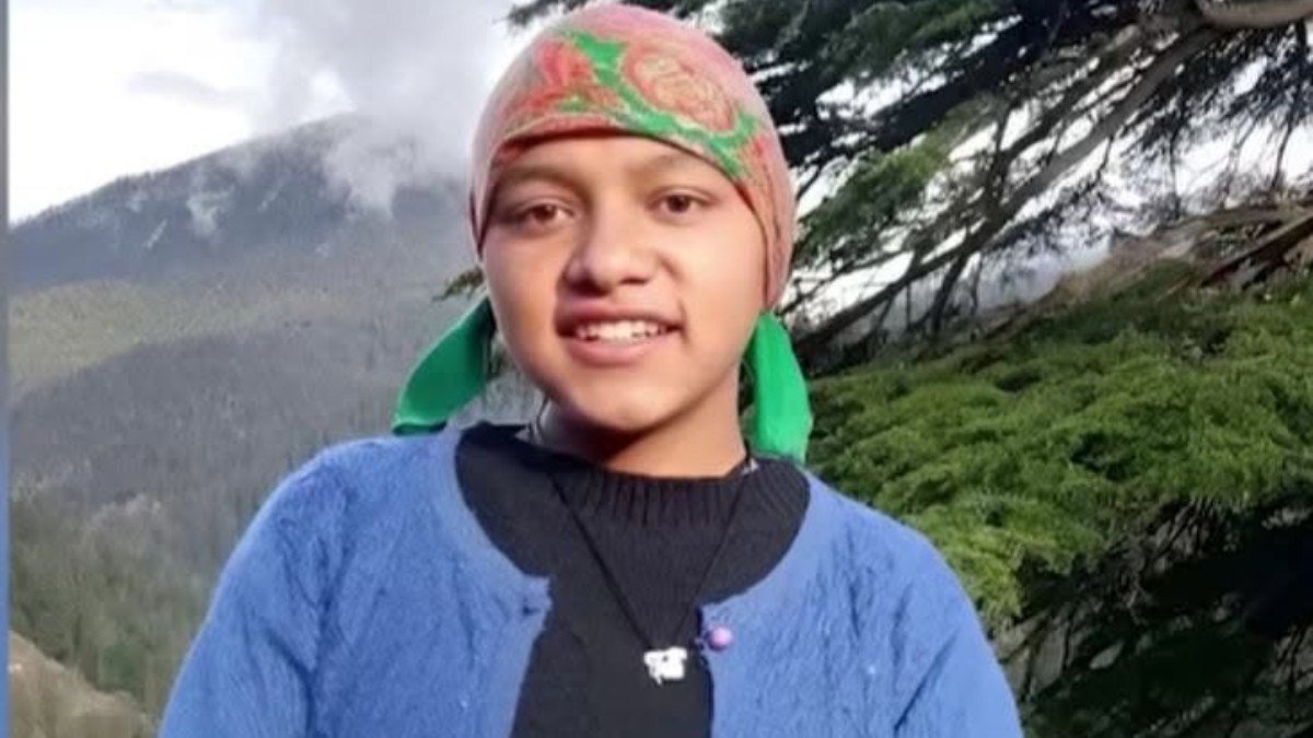 21वीं सदी का अंधविश्वास: चमोली में मासिक धर्म होने पर गाँव से दूर नहाने की परंपरा निभाने में गई सुमित्रा की जान