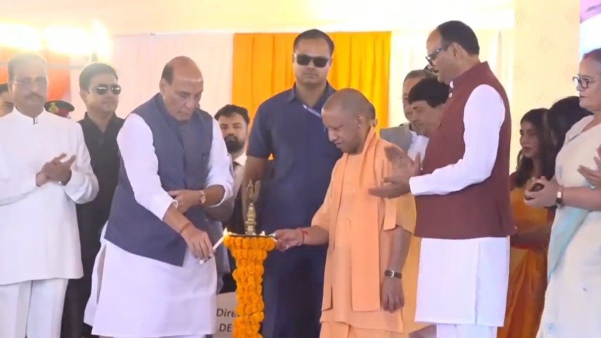 लखनऊ छावनी को 'मॉडल छावनी ' बनाने के लिए सीएम योगी की रक्षा मंत्री की मौजूदगी में 101 करोड़ की सौगात