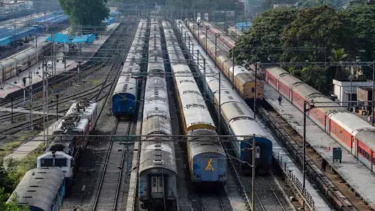 नई दिल्ली रूट पर ट्रेनें रद्द, 24 घंटे में 14 हजार से ज्यादा टिकट कैंसिल; रेलवे ने लौटाए ₹1.17 करोड़