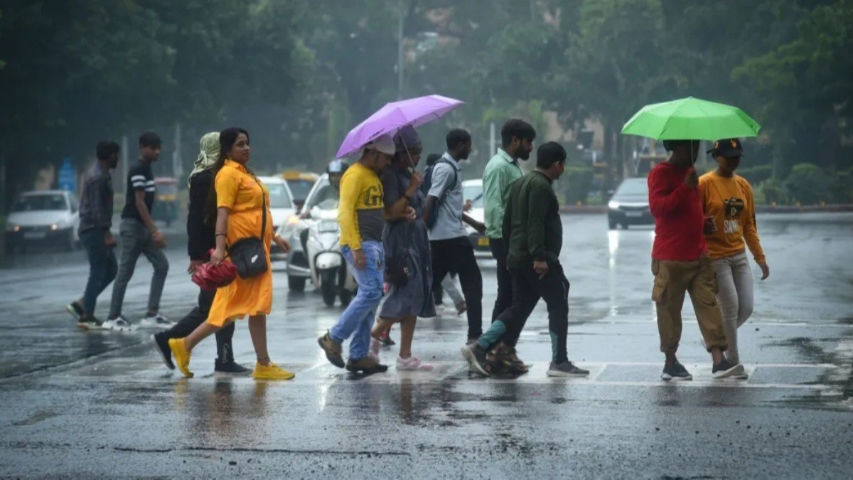यूपी में कल कैसा रहेगा मौसम? पश्चिमी जिलों में बारिश और बिजली का अलर्ट, जानें IMD का ताजा पूर्वानुमान