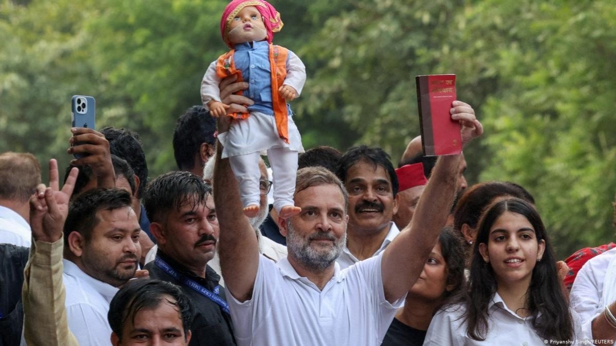 सुप्रीम कोर्ट की राहुल गांधी को कड़ी फटकार; कहा- न्यायपालिका को कोई डरा नहीं सकता, ऐसे प्रयास कमजोर